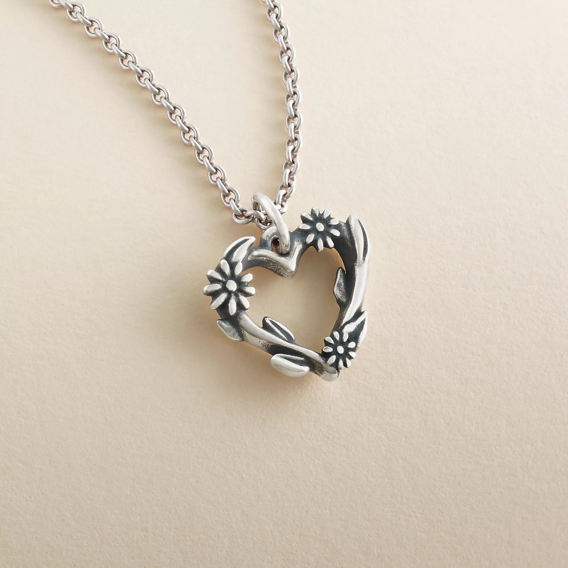 Flowering Vines Heart Charm - Image 2